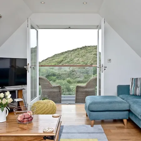 Apartment 10 The Whitehouse, Watergate Bay *