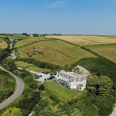 10 The Whitehouse, Watergate Bay Apartment *